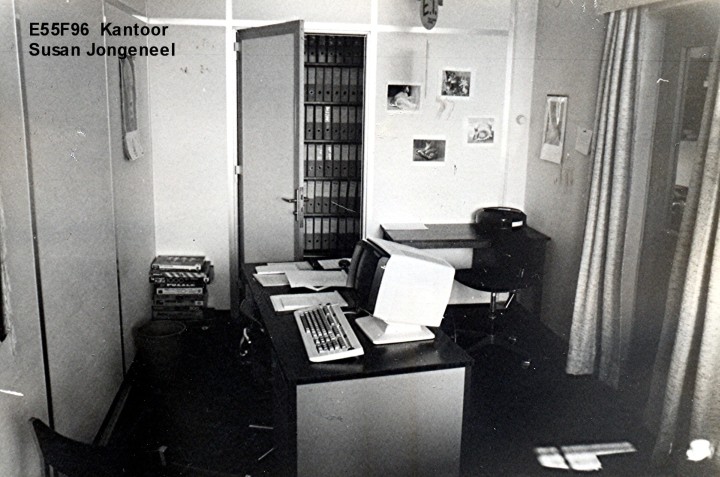 E55F06.jpg
