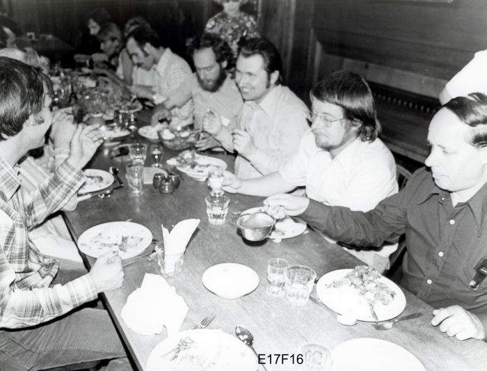 E17F16.jpg