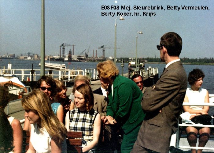 E08F08.jpg
