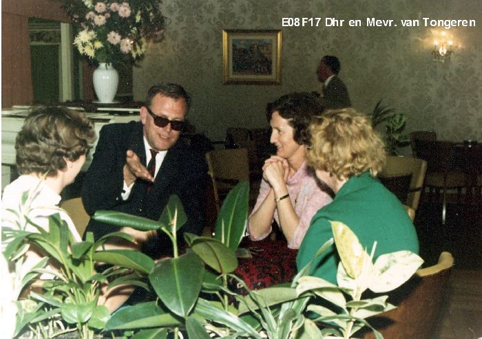 E08F17.jpg
