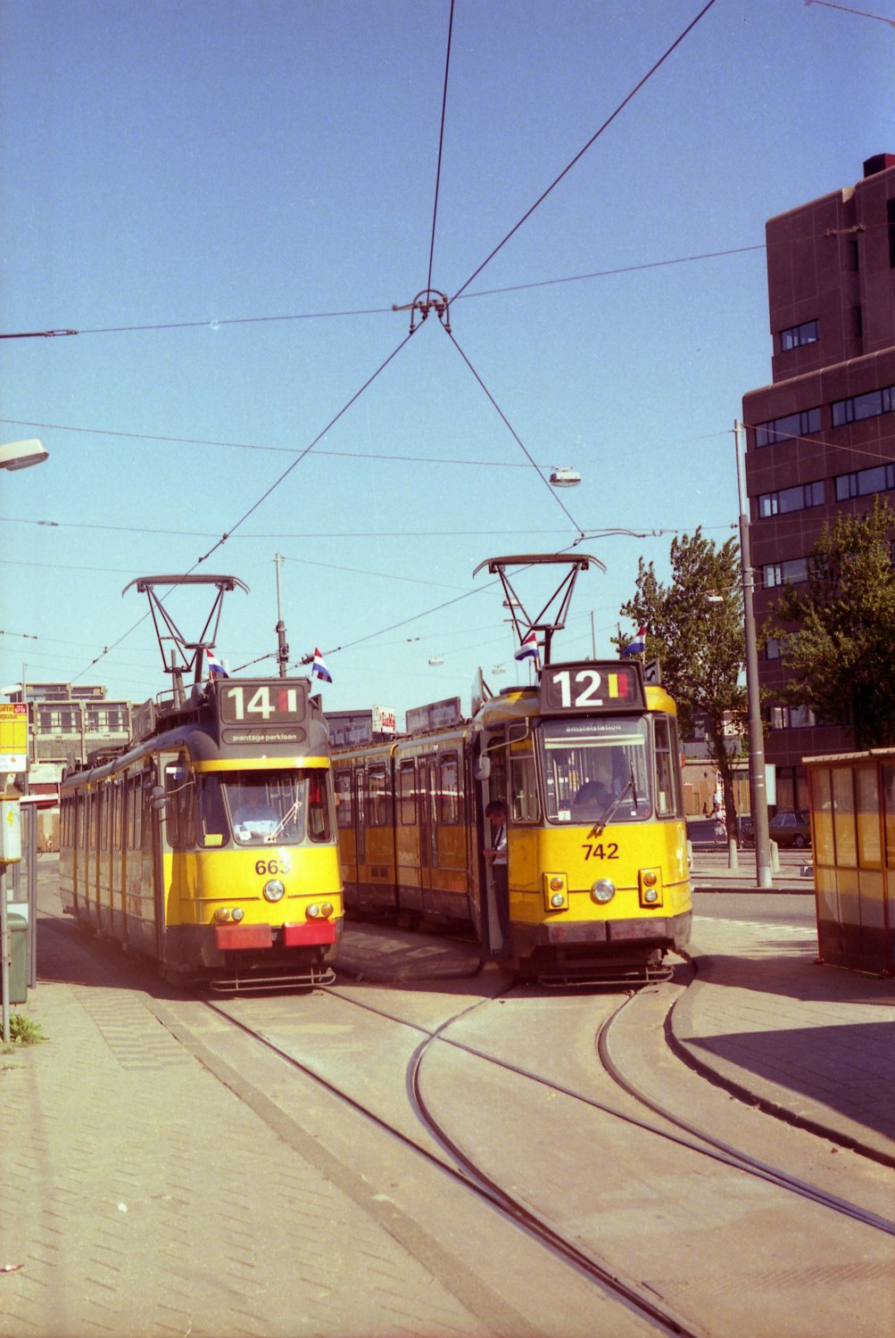 198505trams12en14