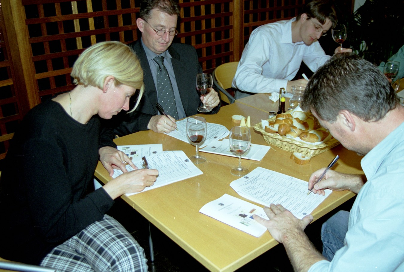 2001wijn16